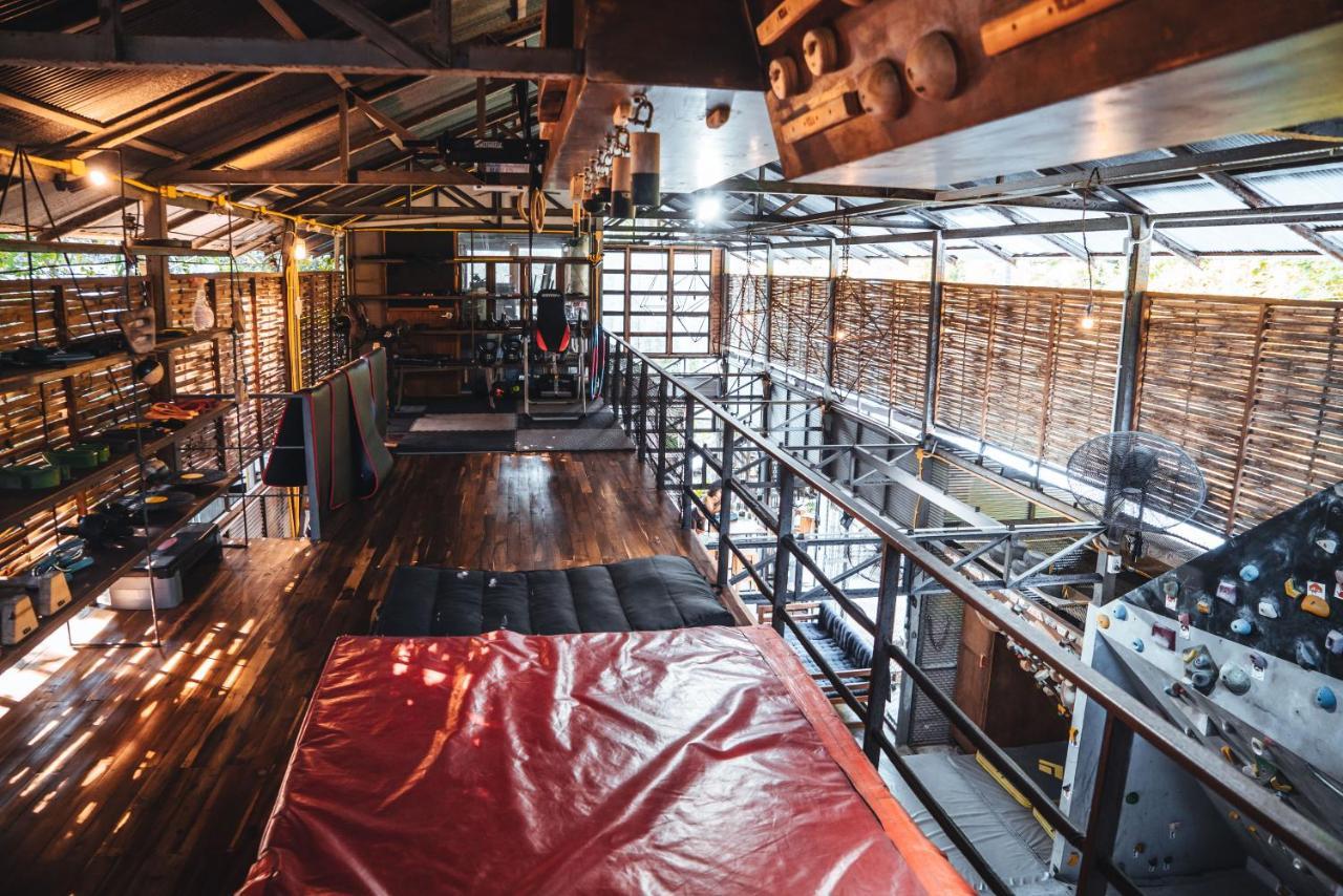 Warehouse Hostel タオ島 エクステリア 写真